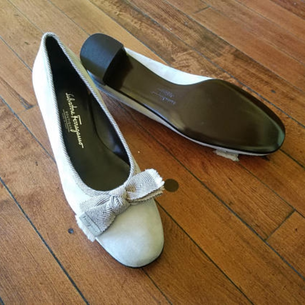Boutique Gray Bow Front Salvatore Ferragamo